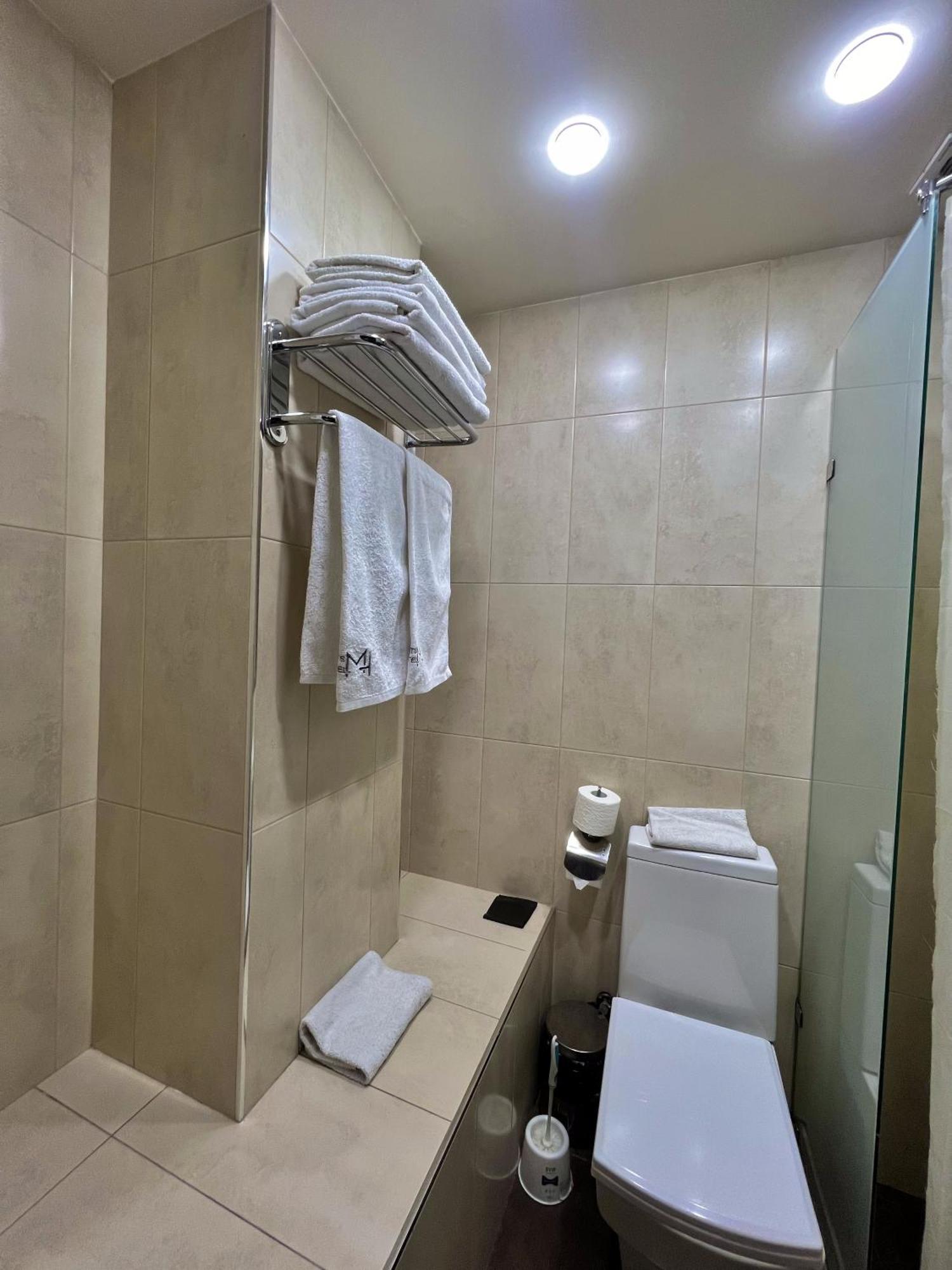 Mashtots Hotel เยเรวาน ภายนอก รูปภาพ