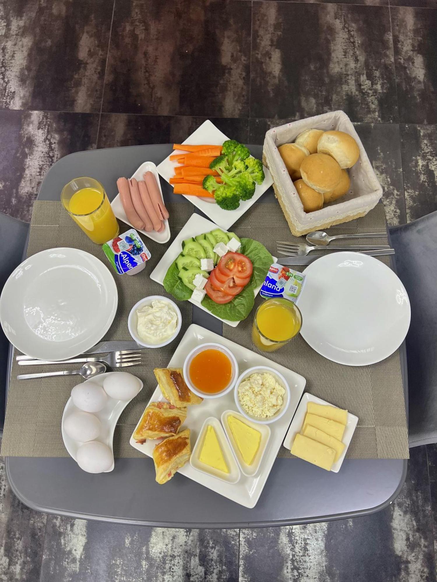 Mashtots Hotel เยเรวาน ภายนอก รูปภาพ