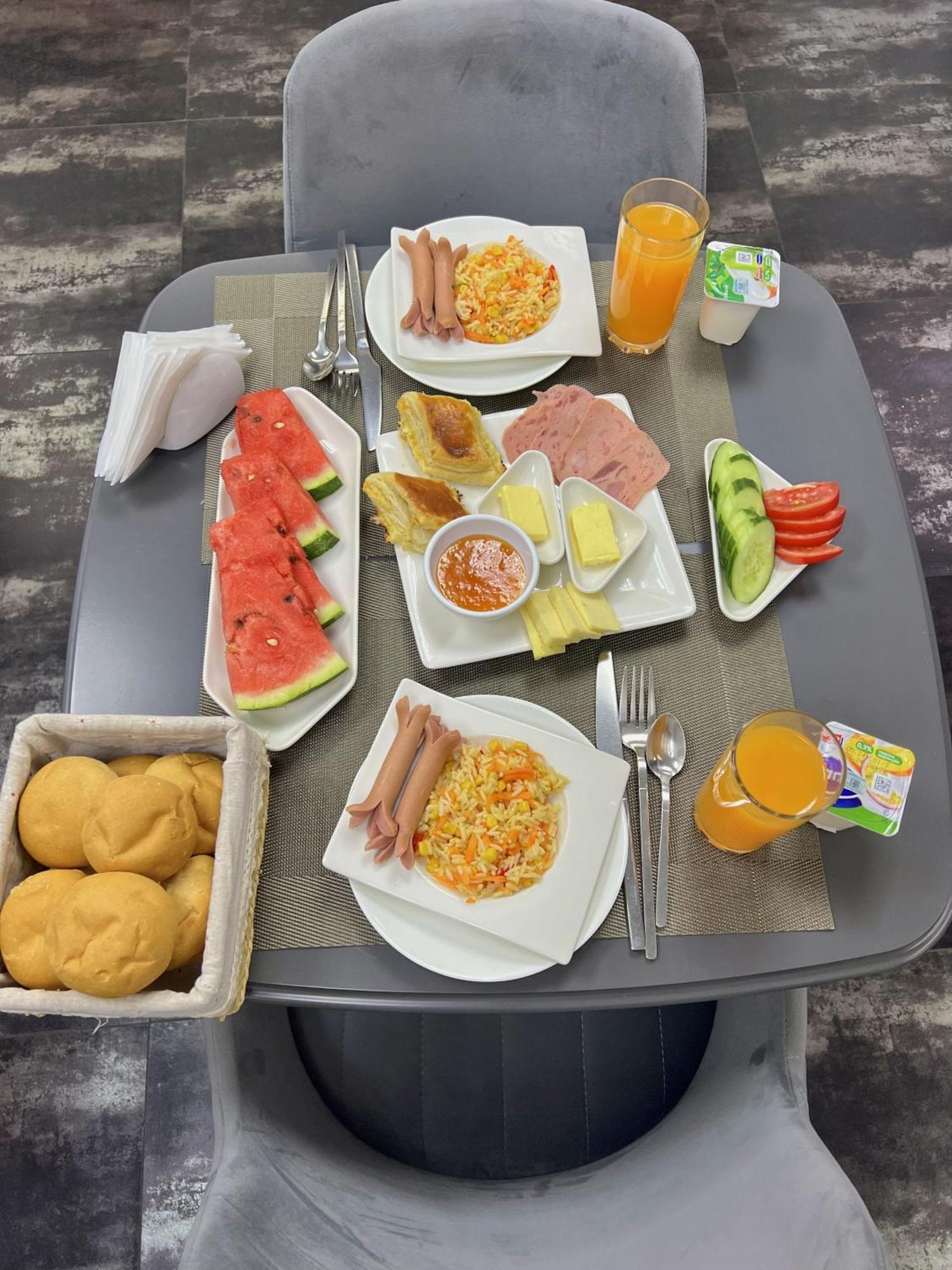 Mashtots Hotel เยเรวาน ภายนอก รูปภาพ